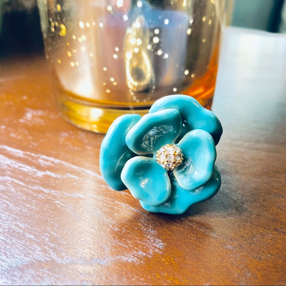 Adjustable Flower Ring - Picture 3 of 3